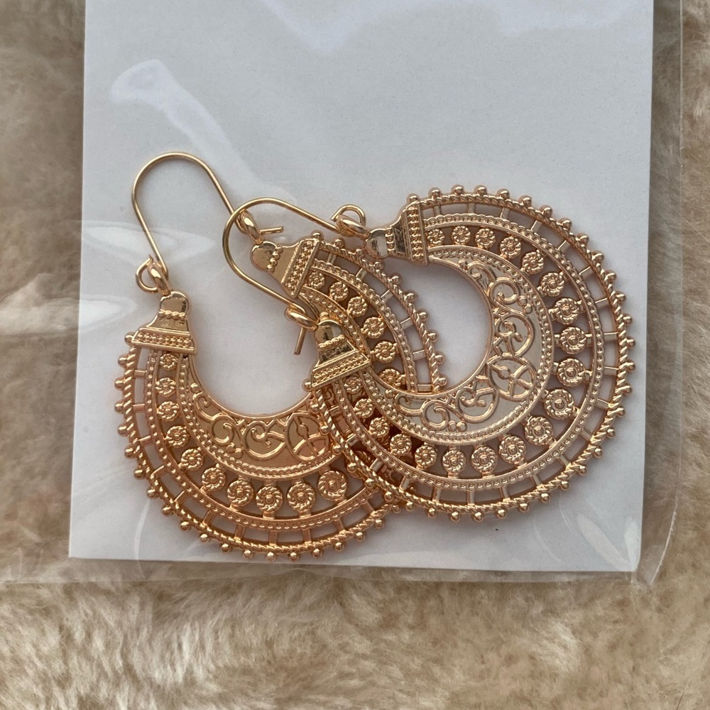 Last pair🤩 Boho Retro Gold Statement Earrings - Picture 3 of 3